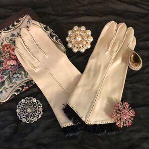 Vintage Ladies Cream Gloves Black Fringe Small